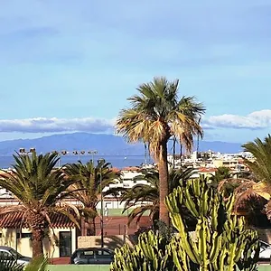https://sunny-house-with-private-pool-and-sea-view.in-canary-islands.com